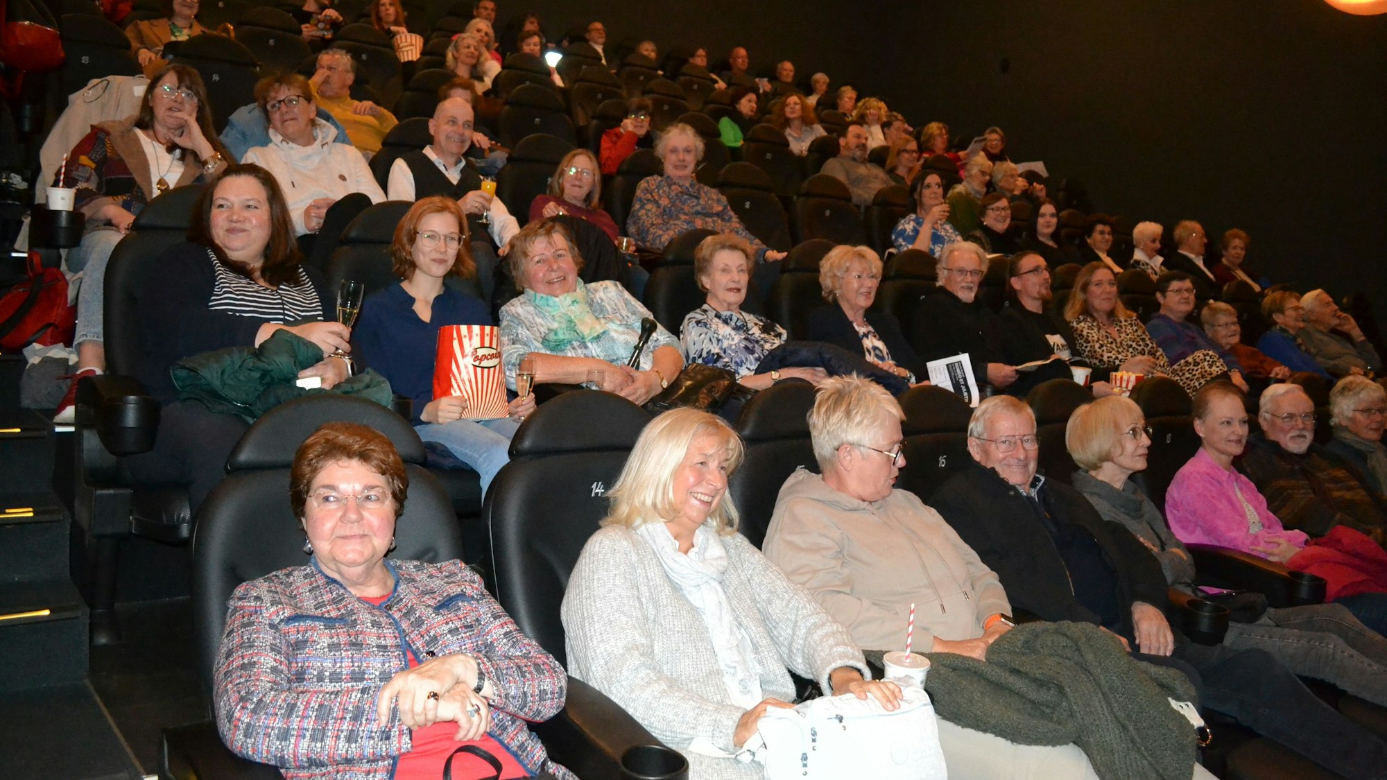 „Roméo et Juliette“ füllte zwei Kinosäle im Siegburger Cineplex.