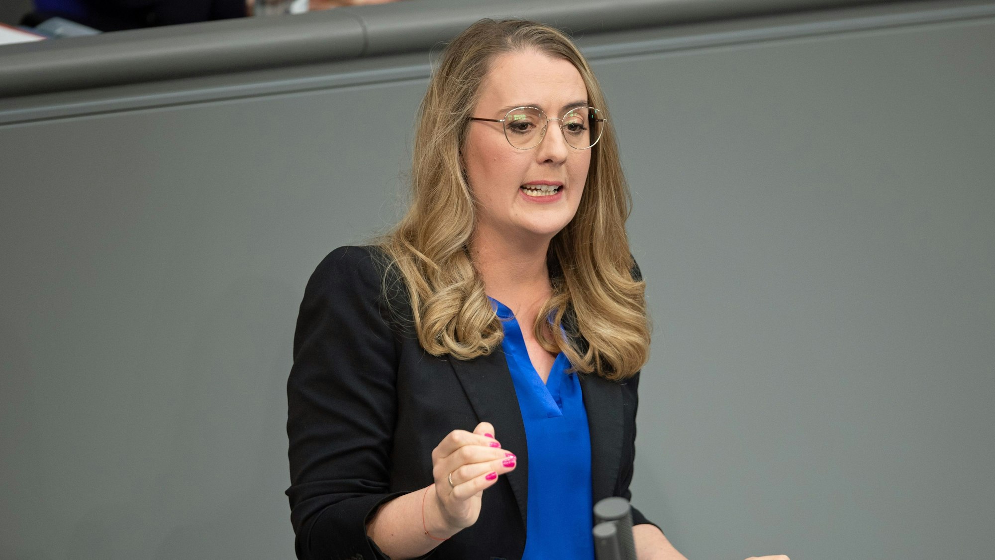 20.03.2024, Berlin: Katharina Dröge (Bündnis 90/Die Grünen) spricht im Bundestag in der Aussprache nach der Regierungserklärung von Kanzler Scholz zum Europäischen Rat. Foto: Jonathan Penschek/dpa +++ dpa-Bildfunk +++