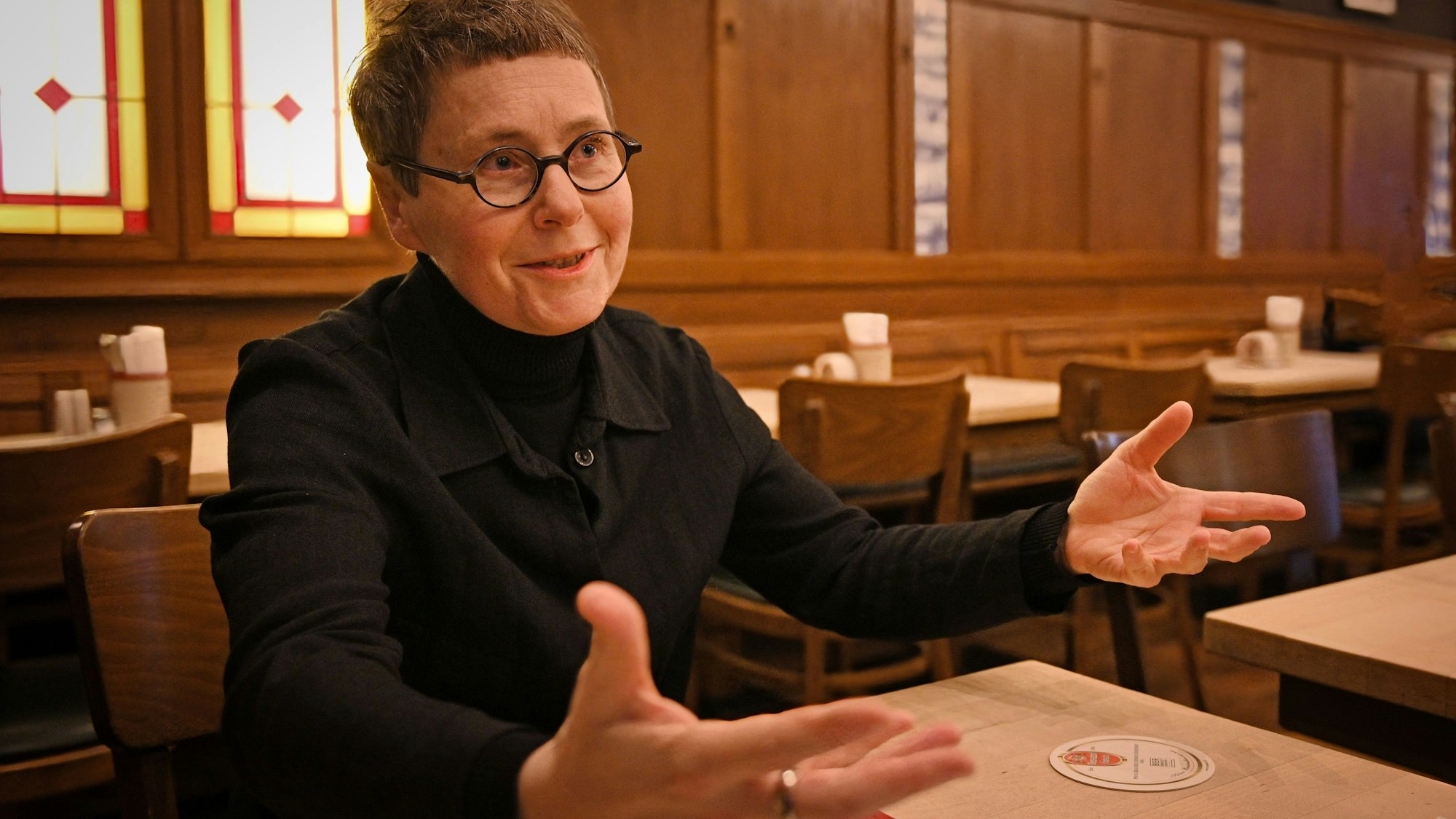 Die Kölner Autorin Angela Steidele.