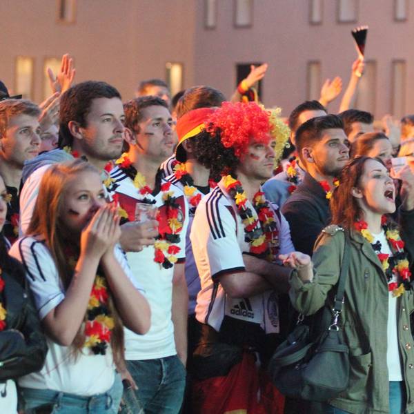 Fußball-Weltmeisterschaft 2014, Public Viewing an Burg Wissem, Achtelfinale Deutschland-Algerien