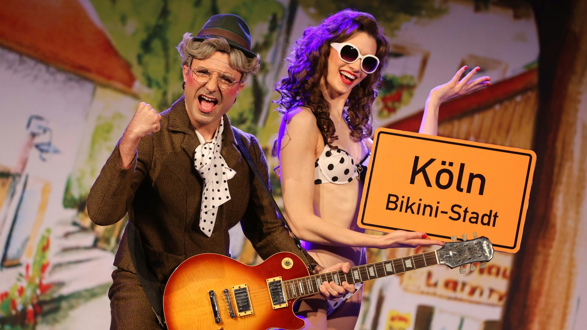 Nico Alesi als Omi Fichtelhuber (links) und Sarah Leidl als Giselle von Pfeiffer.