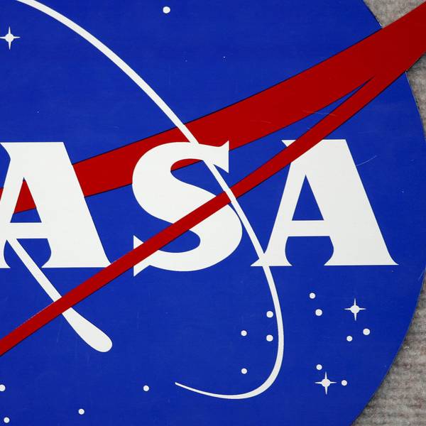 ARCHIV - 07.02.2007, USA, Houston: Das Logo der NASA am Johnson Space Center in Houston, Texas (Archivfoto).
Die Nasa ist die Raumfahrtbehörde des Landes USA. Sie möchten gern Menschen zum Mars schicken. (zu dpa: «Nasa feiert Astronauten nach Ausbildungsabschluss - und sucht neue») Foto: epa Aaron M. Sprecher/epa/dpa +++ dpa-Bildfunk +++