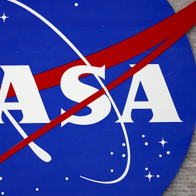 ARCHIV - 07.02.2007, USA, Houston: Das Logo der NASA am Johnson Space Center in Houston, Texas (Archivfoto).
Die Nasa ist die Raumfahrtbehörde des Landes USA. Sie möchten gern Menschen zum Mars schicken. (zu dpa: «Nasa feiert Astronauten nach Ausbildungsabschluss - und sucht neue») Foto: epa Aaron M. Sprecher/epa/dpa +++ dpa-Bildfunk +++