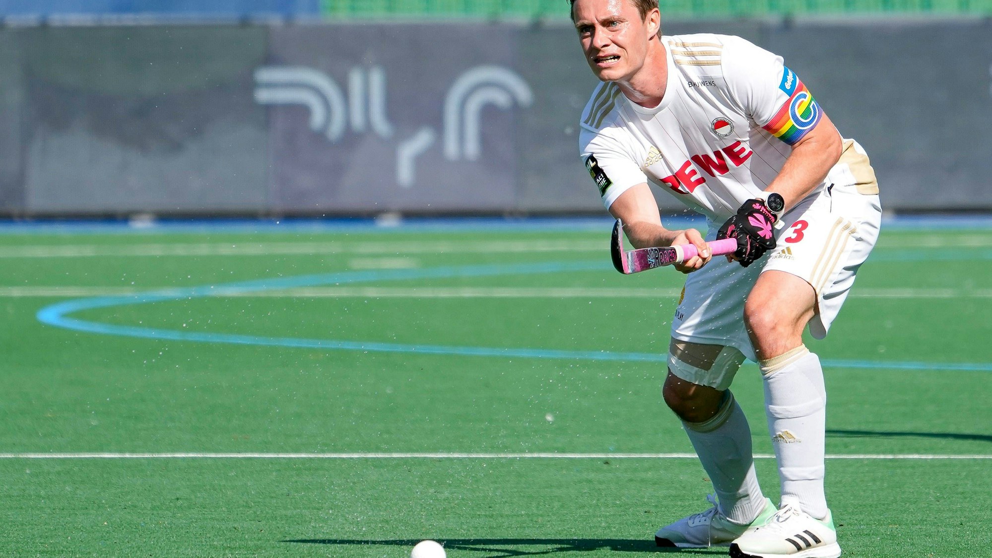Mats Grambusch KTHC, 3, am Ball, Freisteller, Ganzkörper, Einzelbild, Einzelfoto, Aktion, Action, 04.06.2023, Mannheim Deutschland, Hockey, Deutsche Meisterschaft, Finale, Herren, Mannheimer HC - Rot-Weiss Köln *** Mats Grambusch KTHC, 3 , on the ball, crop, full body, single image, single photo, action, action, 04 06 2023, Mannheim Germany , Hockey, German Championship, Final, Men, Mannheim HC Rot Weiss Köln xozx