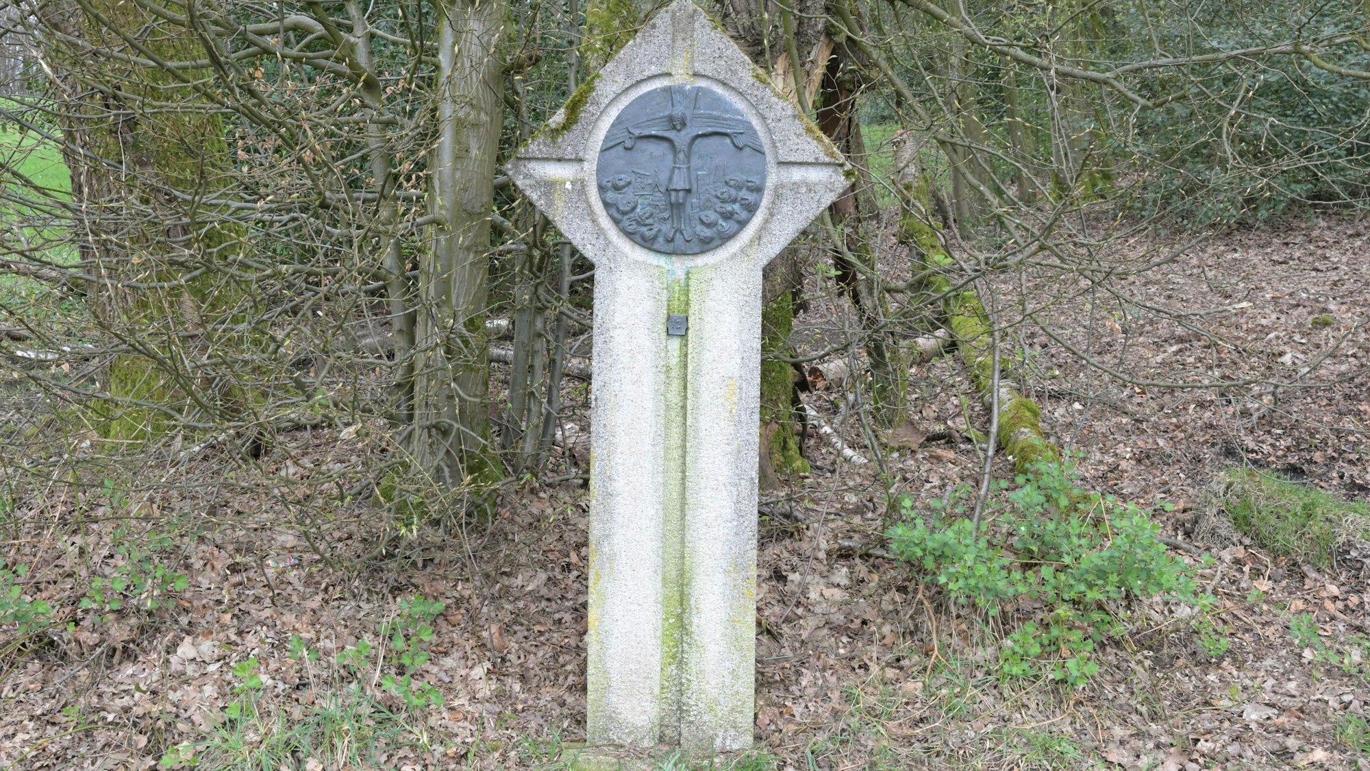 Das Foto zeigt Kreuzweg-Station 12: Jesus stirbt am Kreuz