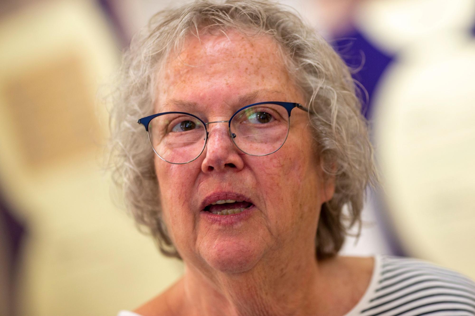 Vicki Tobar Enkelin von Hans David Tobar