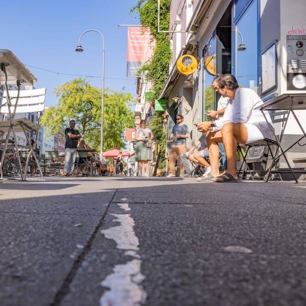 Klare Regeln für Mobiliar, Abstände und Barrierefreiheit bei den Außenflächen hat die Verwaltung gemeinsam mit der Gastronomie geschaffen.