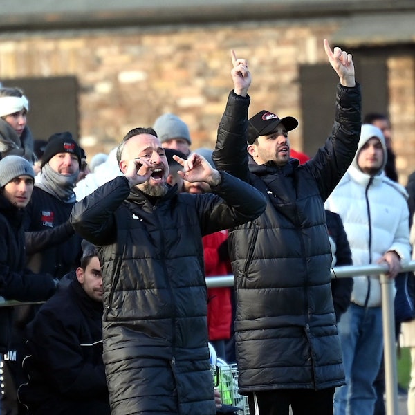 03.12.2023, Fussball-SpVg. Porz-SV Bergisch Gladbach
links: TR: Jonas Wendt (Porz)
Foto: Uli Herhaus