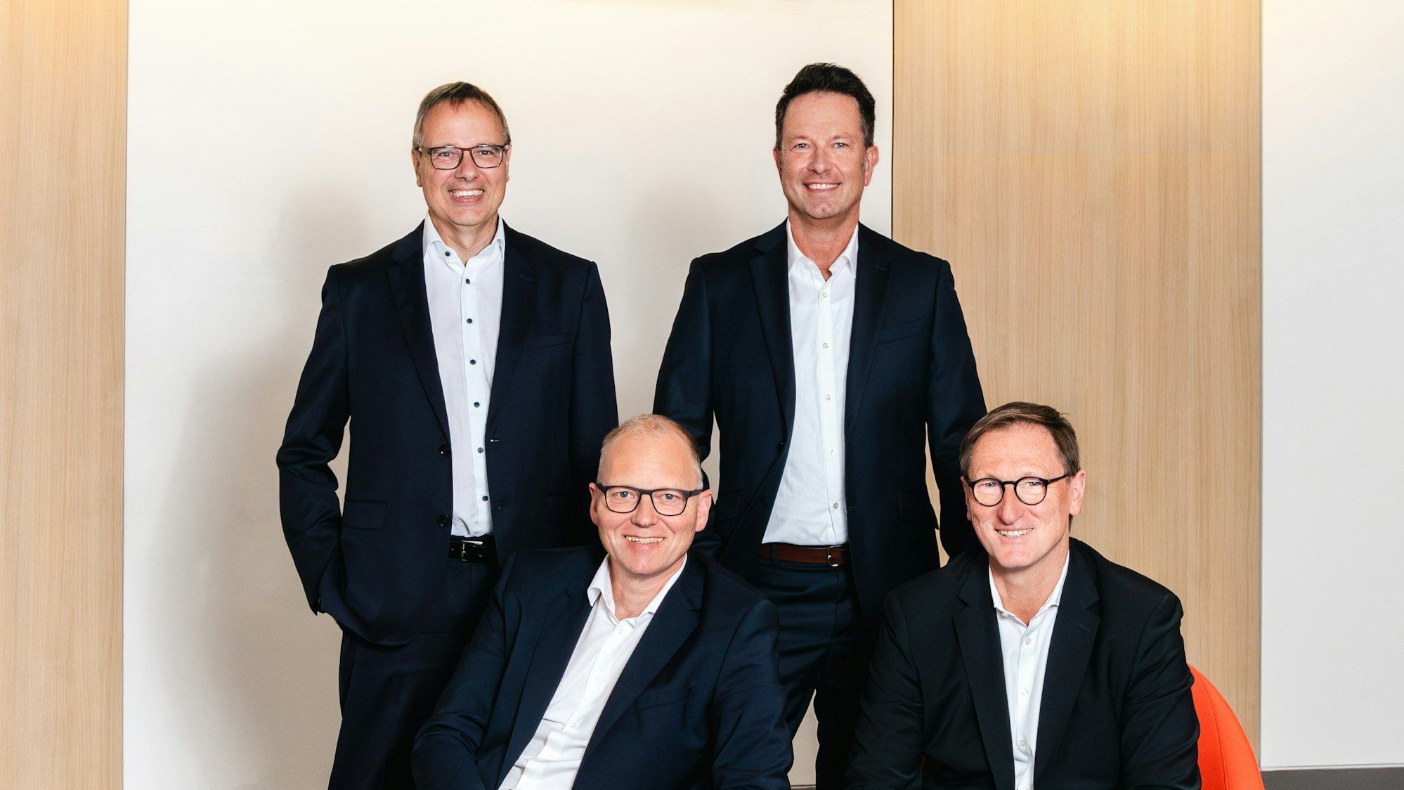 Der Vorstand der VR Bank Bergisch Gladbach-Leverkusen: (v.l.) Alexander Litz (Vorstandsmitglied), Thomas Büscher (stv. Vorstandsvorsitzender), Volker Wabnitz (Vorstandsmitglied), Lothar Uedelhoven (Vorstandsvorsitzender).