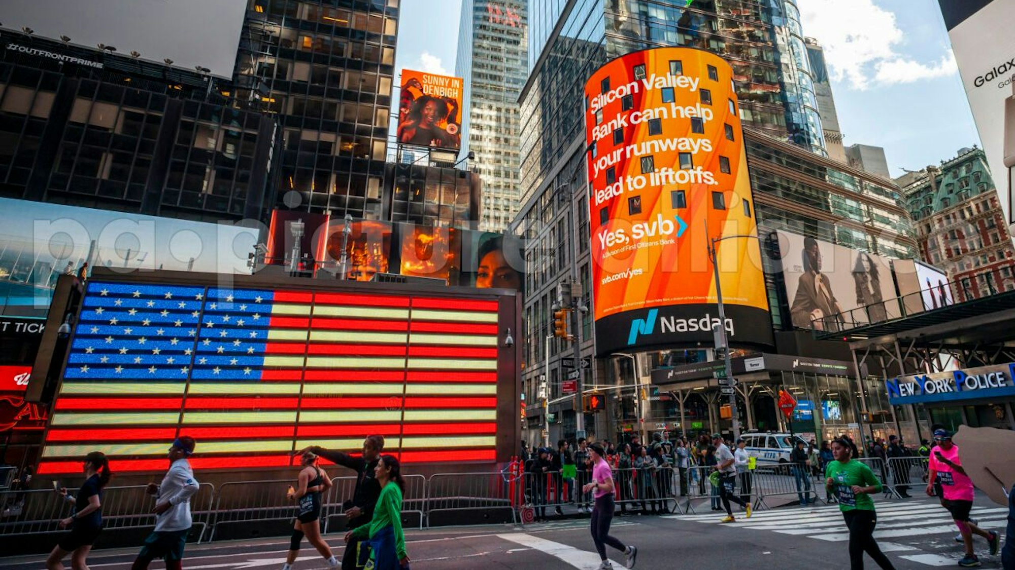 Der Times Square in New York. Die Region um die US-Metropole ist von einem vergleichsweise schweren Erdbeben getroffen worden. Die Erde bebte am Freitag (6. April) sekundenlang.