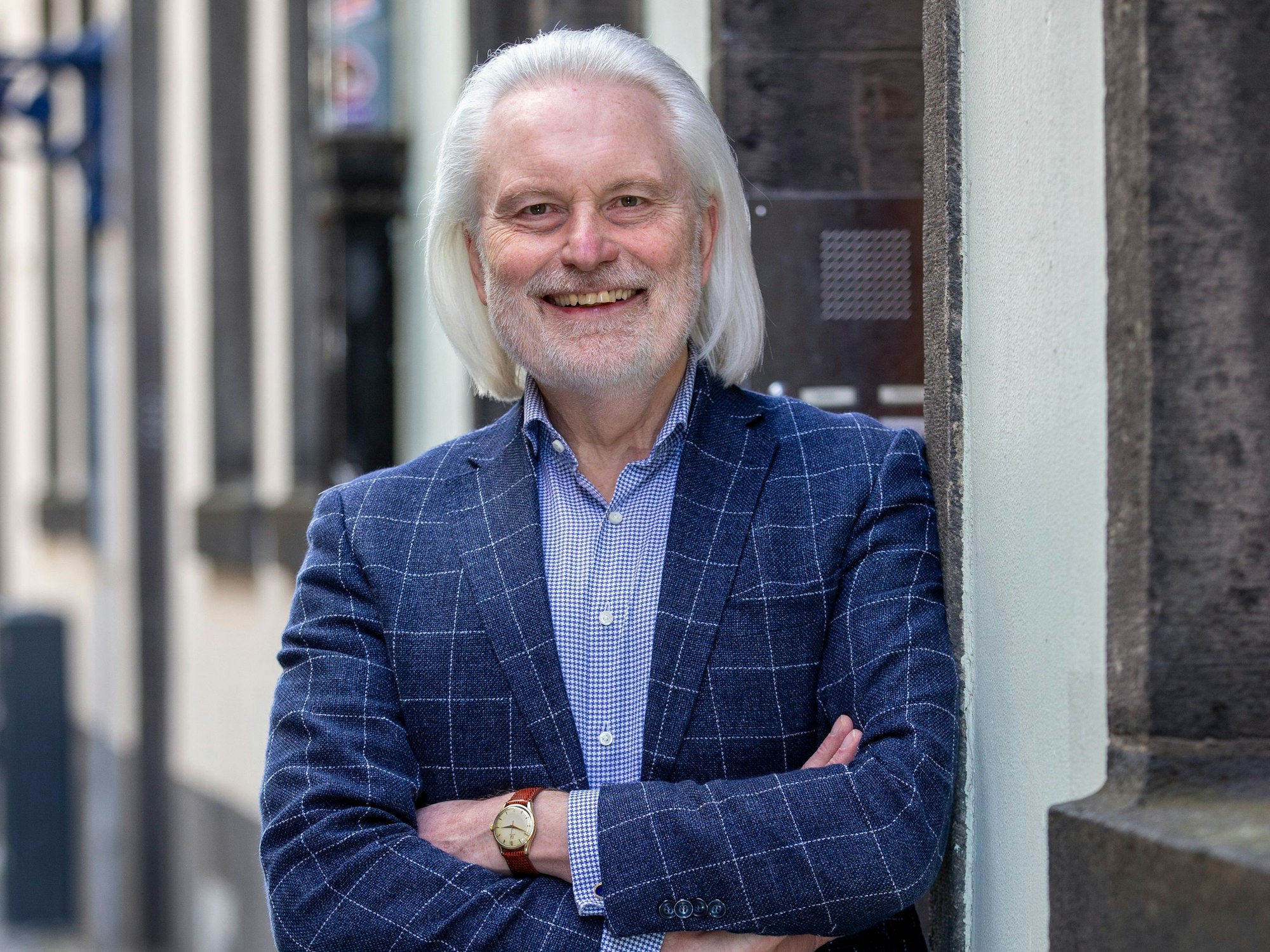 In der Altstadt wird auch das Kölner Liedgut gepflegt: Joachim A. Groth lebt seit 1992 am Rhein.