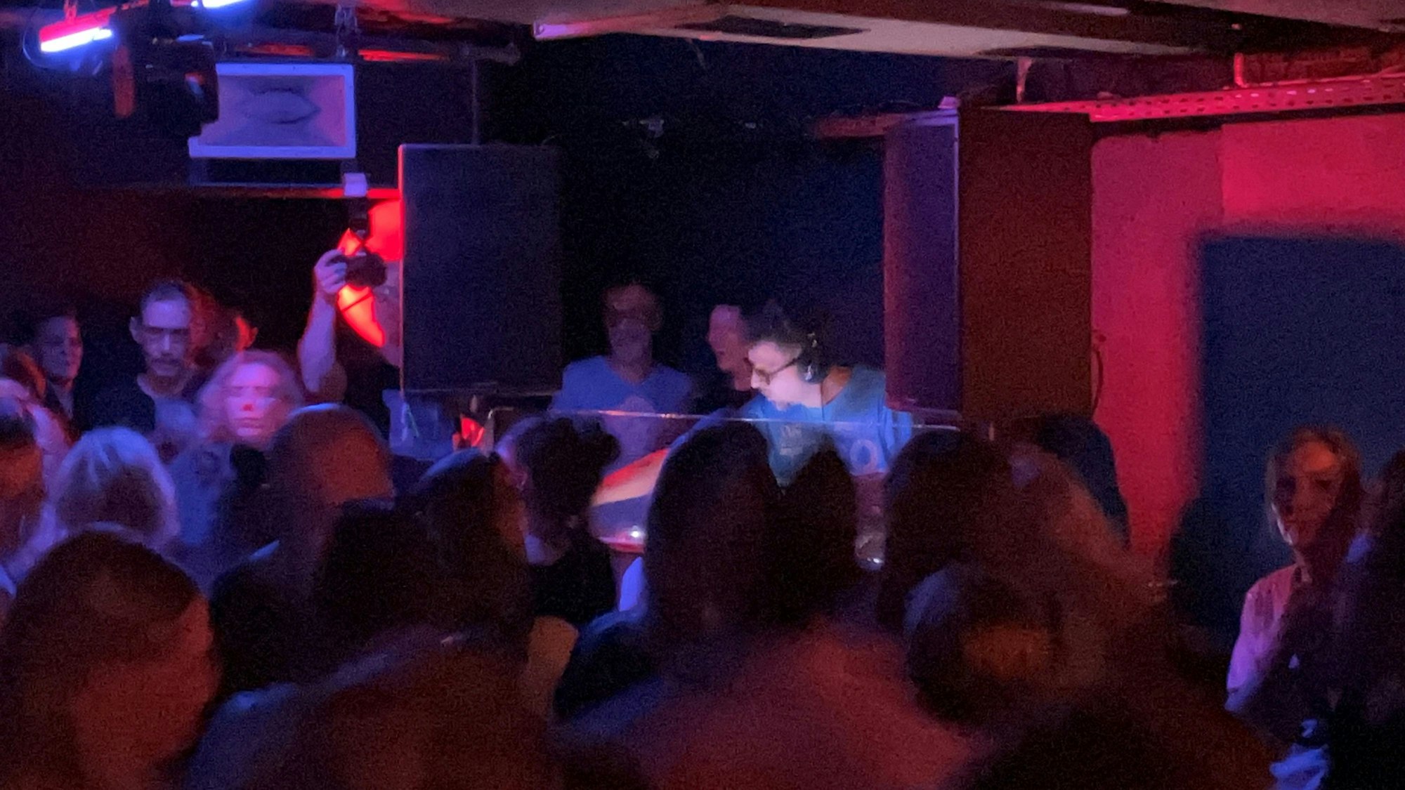 Leschet bei Subway immernoch tanzen