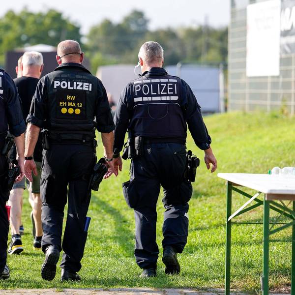 Polizeiaufgebot, Aufgebot der Polizei im Einsatz, Sicherheit im Stadion, drei Polizisten, Aktion, Action, Symbolfoto, Symbolbild, Symbol, 12.09.2023, Mannheim Deutschland, Fussball, bfv-Rothaus-Pokal, Achtelfinale, SpVgg Wallstadt - SV Sandhausen, 12.09.2023, Mannheim Deutschland, Fussball, bfv-Rothaus-Pokal, Achtelfinale, SpVgg Wallstadt - SV Sandhausen, DFB/DFL REGULATIONS PROHIBIT ANY USE OF PHOTOGRAPHS AS IMAGE SEQUENCES AND/OR QUASI-VIDEO. *** Police contingent, contingent of police in action, security in the stadium, three police officers, action, action, symbol photo, symbol image, symbol, 12 09 2023, Mannheim Germany , football, bfv Rothaus Pokal, round of 16, SpVgg Wallstadt SV Sandhausen, 12 09 2023, Mannheim Germany , Football, bfv Rothaus Pokal, Round of 16, SpVgg Wallstadt SV Sandhausen, DFB DFL REGULATES PROHIBIT ANY USE OF PHOTOGRAPHS AS IMAGE SEQUENCES AND OR QUASI VIDEO xozx