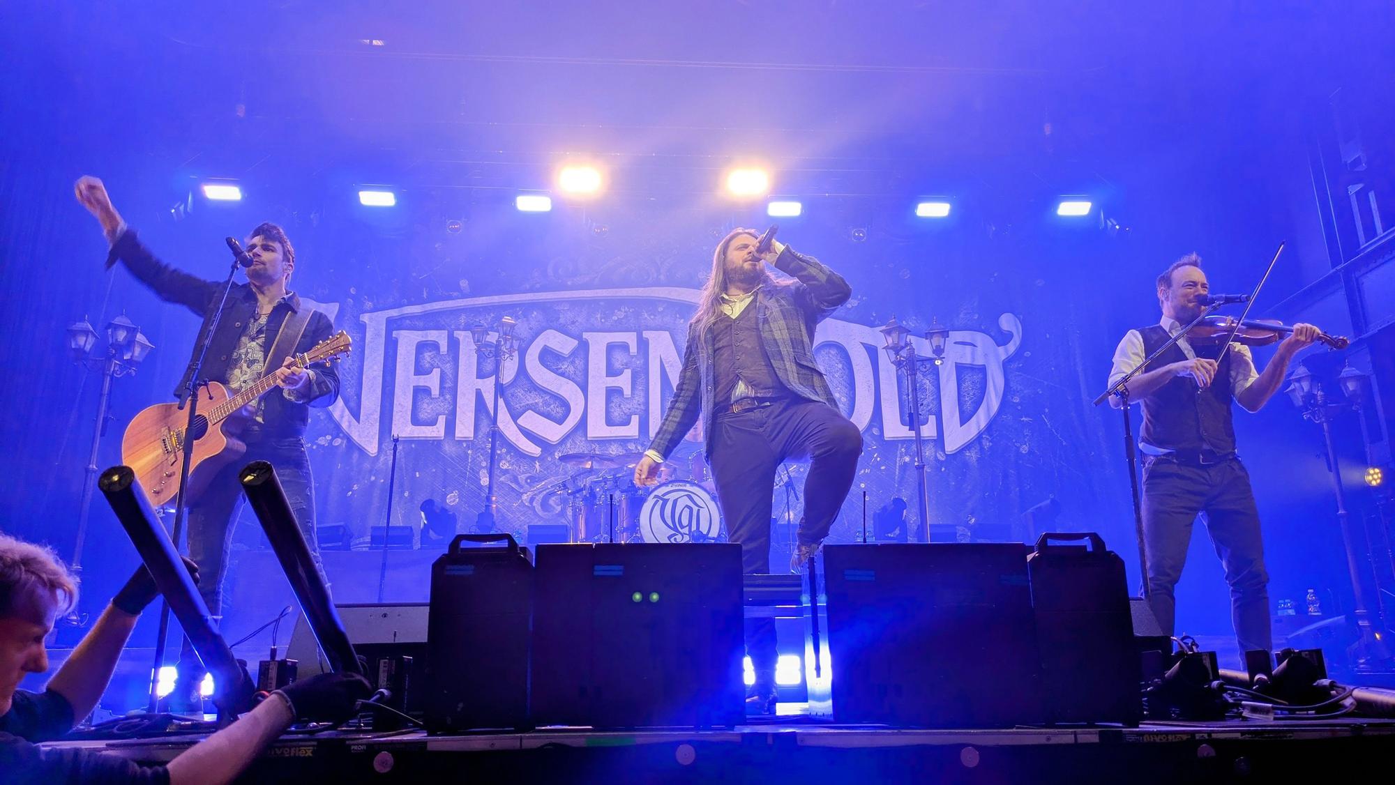 Versengold mit Frontmann Malte Hoyer im Palladium.