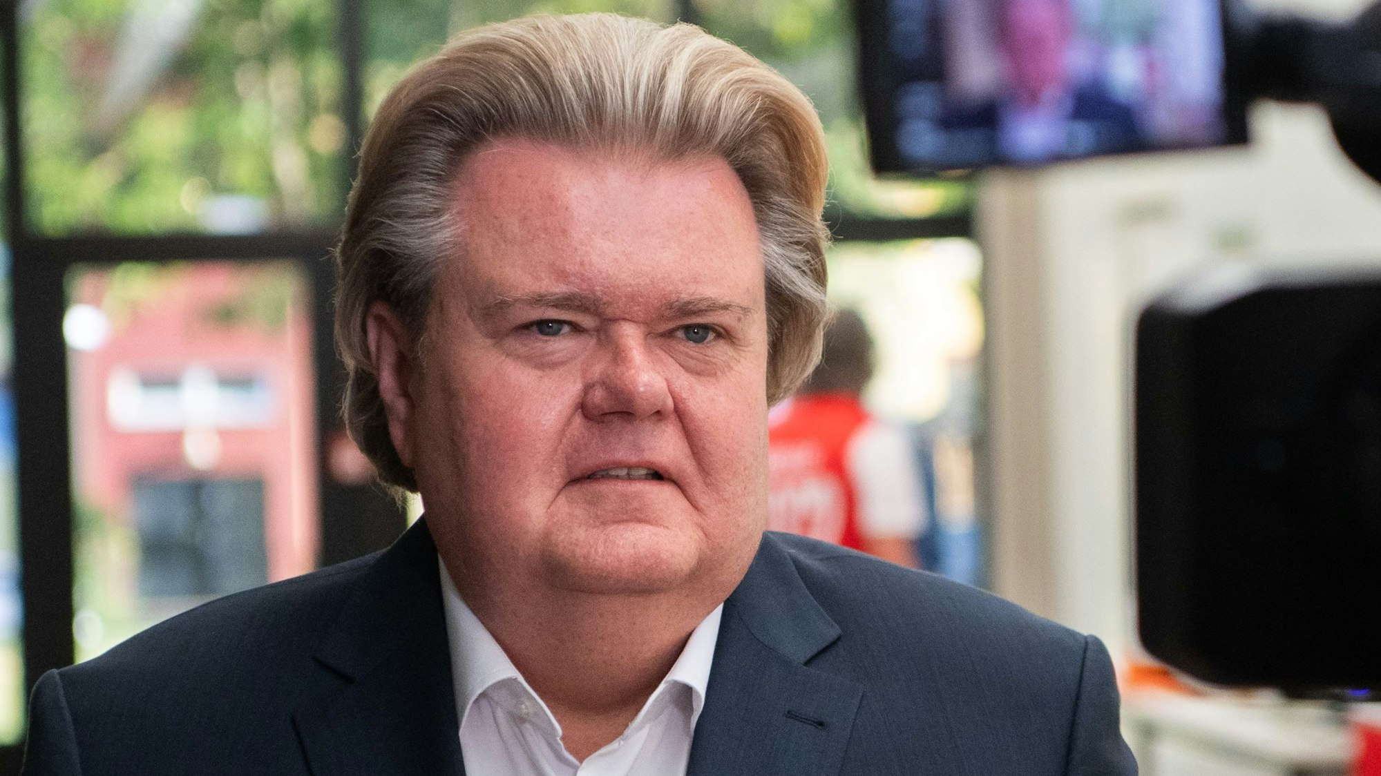 Das Bild zeigt Klaus Voussem im Kreishaus in Euskirchen.