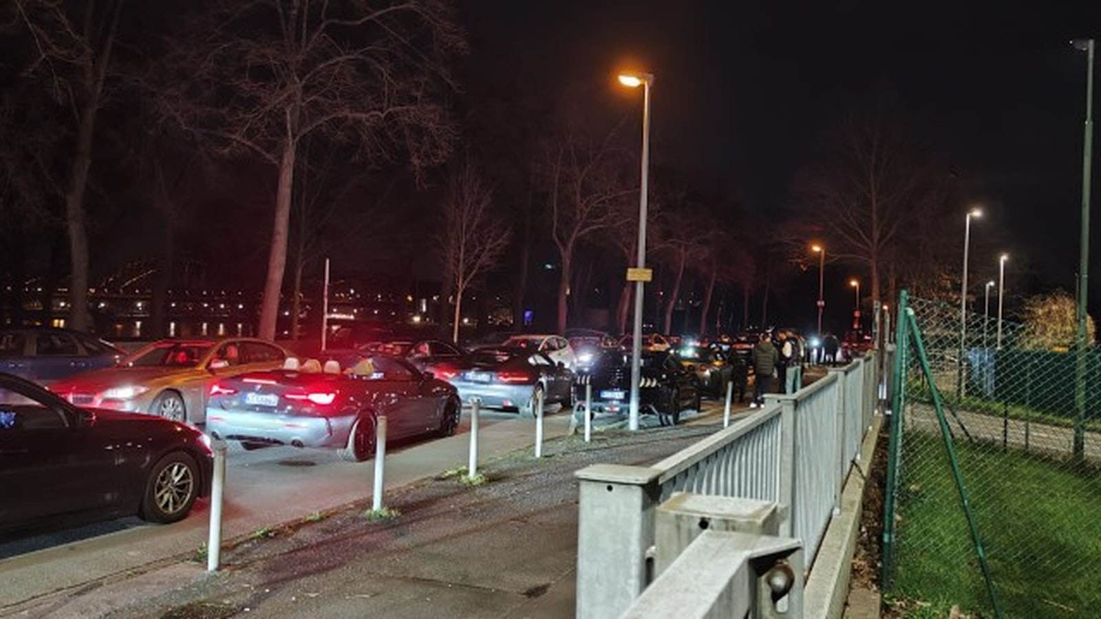 Die Poser-Szene trifft sich weiterhin auf der Alfred-Schütte-Allee