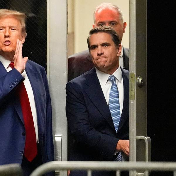 Der republikanische Kandidat und frühere Präsident, Donald Trump, steht vor Gericht. Es ist das erste Mal, dass ein Ex-Präsident in einen Strafprozess verwickelt ist.