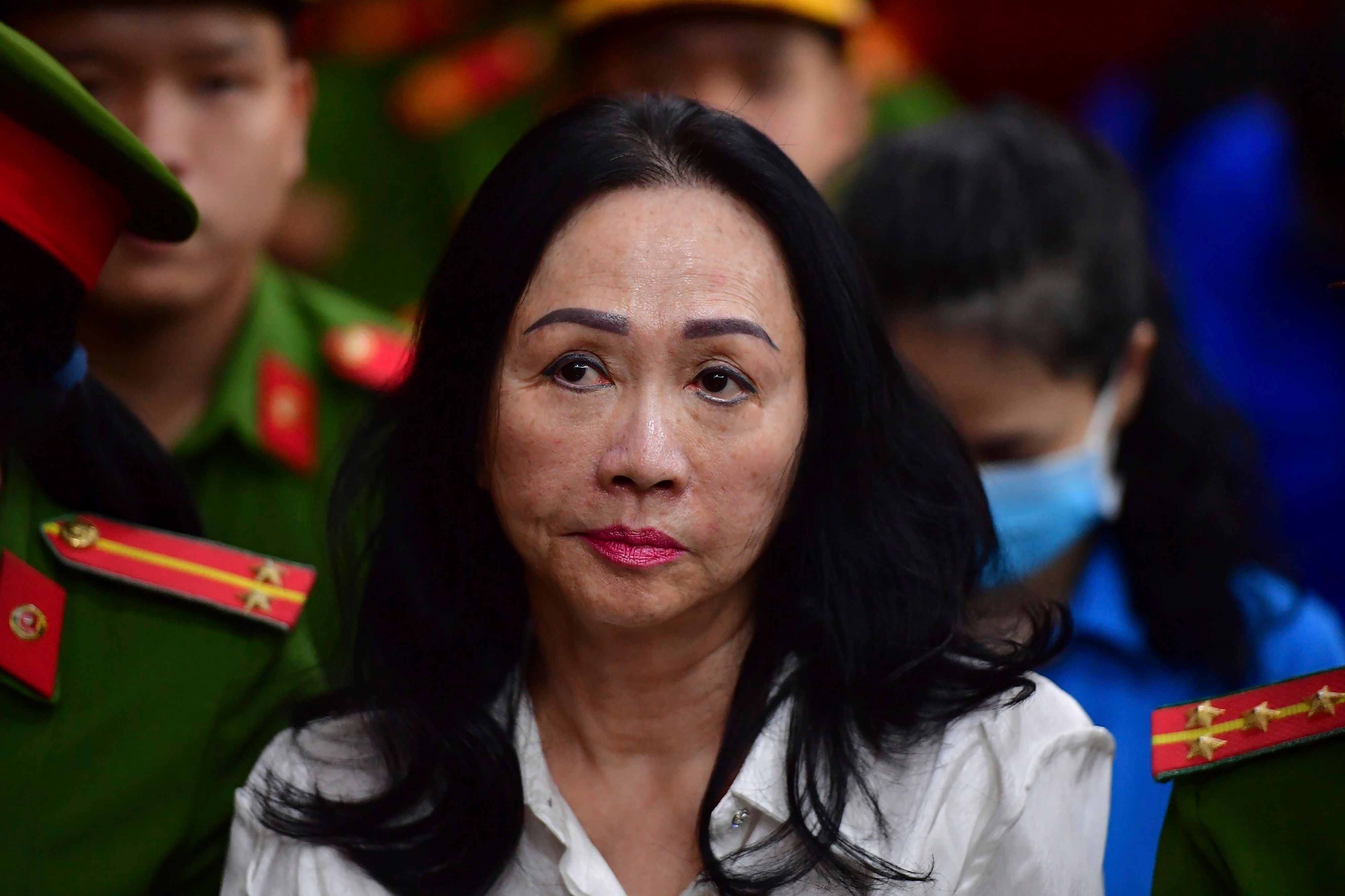 Die angeklagte vietnamesische Geschäftsfrau Truong My Lan nimmt an einem Gerichtsprozess teil.