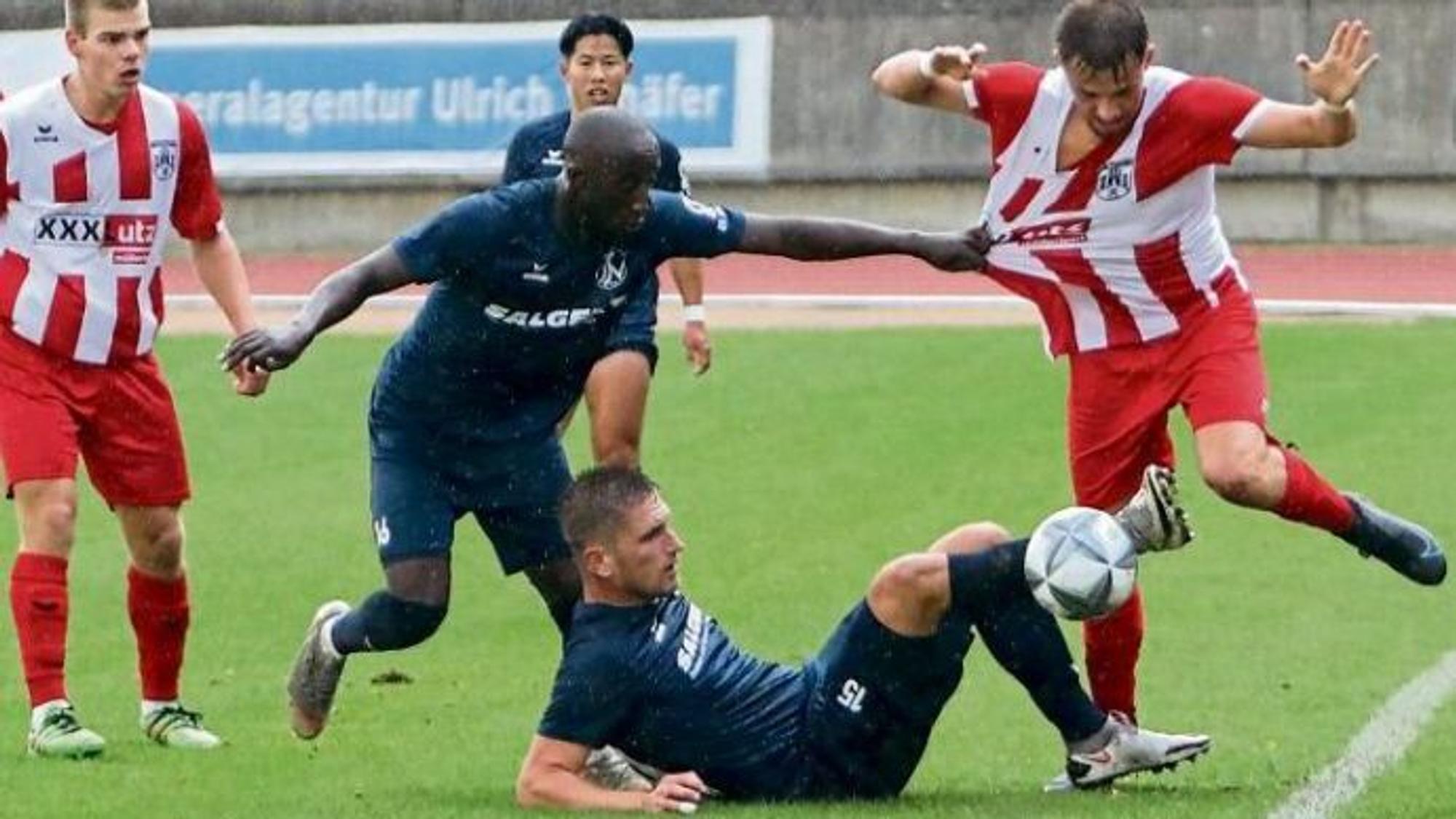 Derby Siegburger SV 04 gegen den FC Hennef