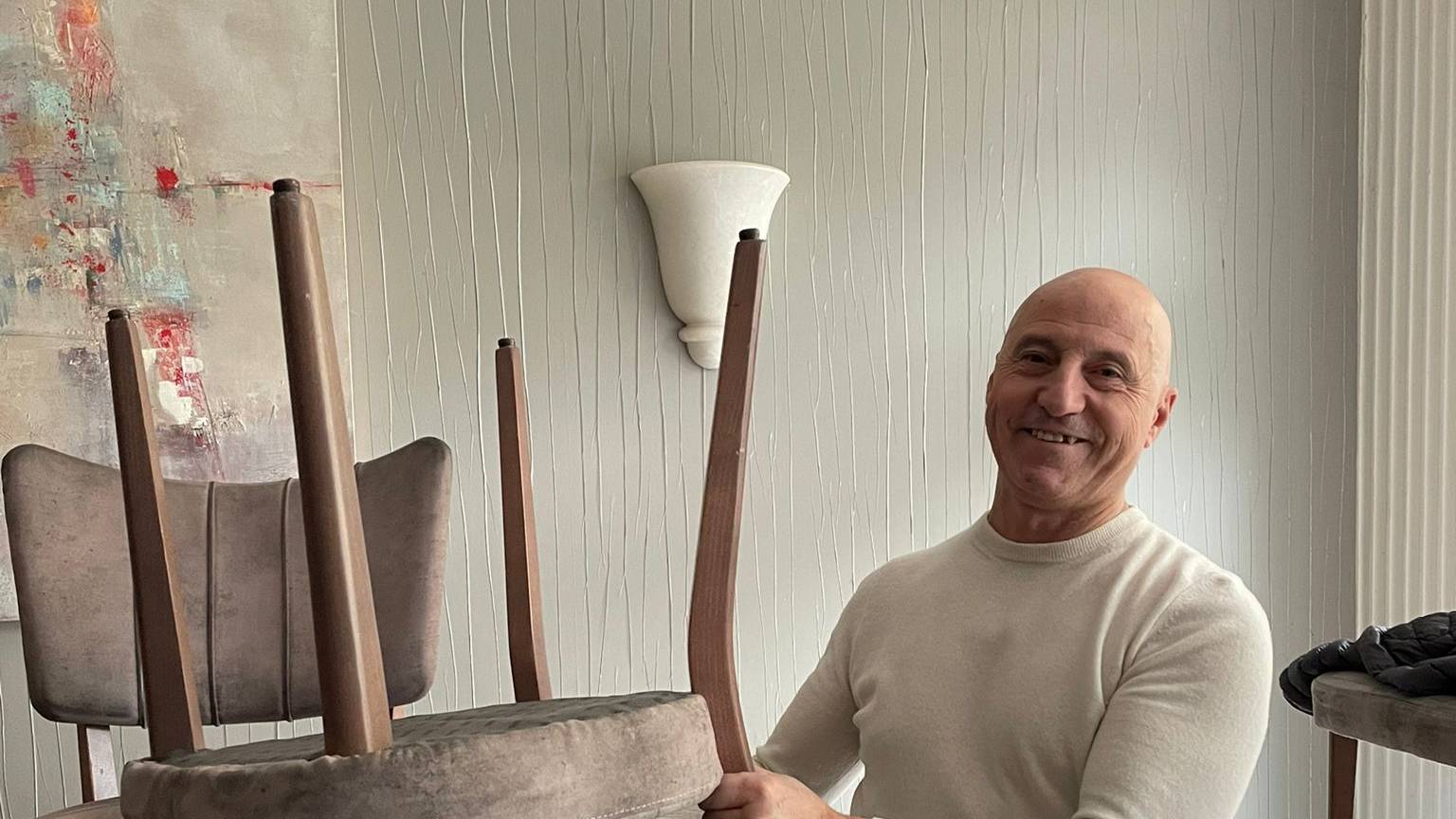 Noch einmal Stühle hochstellen und „Ciao“: Nach 25 Jahren haben Maria Skourti und Gerardo Trotta ihr Restaurant „Rossini“ am Eigelstein geschlossen.
