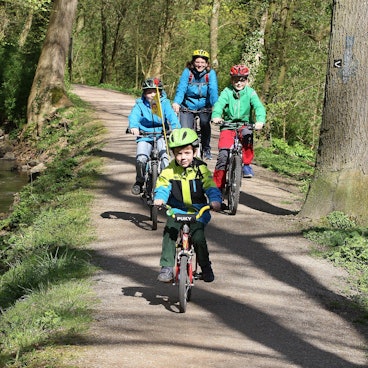 Mit Kindern unterwegs auf dem Strunde-Radweg am Wasser: Teil 1 unserer Serie „Rauf aufs Rad.“