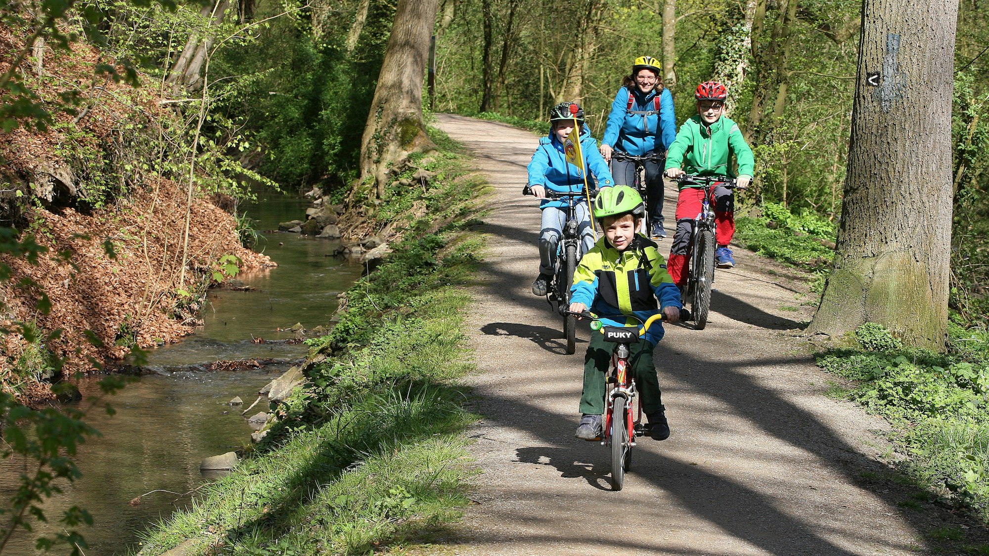 Mit Kindern unterwegs auf dem Strunde-Radweg am Wasser: Teil 1 unserer Serie „Rauf aufs Rad.“