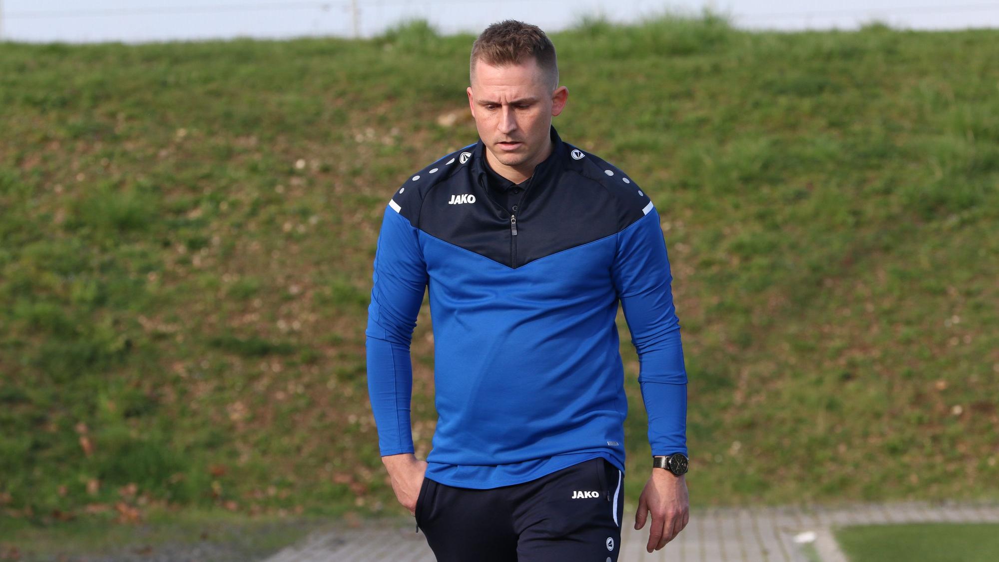 Alexander May nach seinem ersten Sieg als Solo-Trainer der Sportfreunde D-H-O.