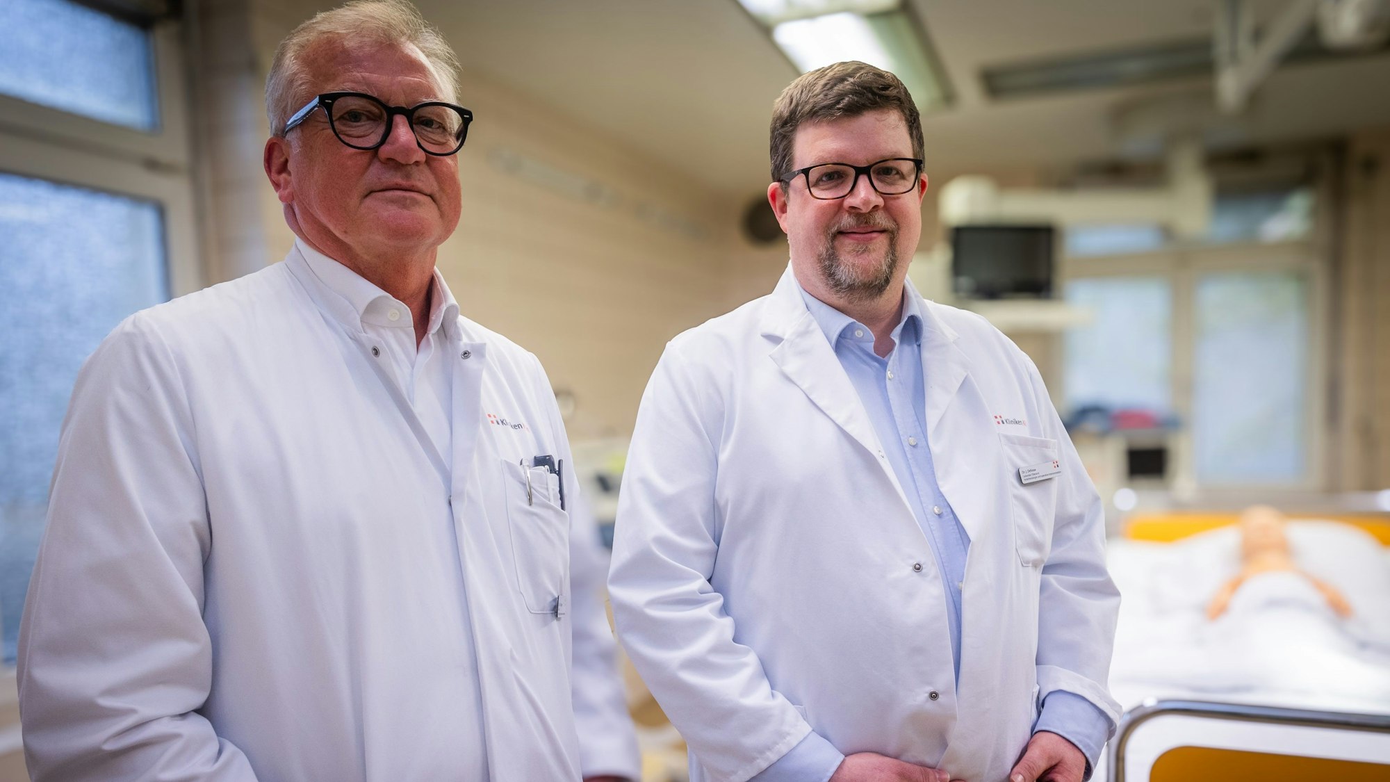 Prof. Dr. Frank Wappler, Chefarzt der Klinik für Anästhesiologie und operative Intensivmedizin und Priv. Doz. Dr. med. Jérôme Defosse, leitender Oberarzt der Klinik für Anästhesiologie und operative Intensivmedizin