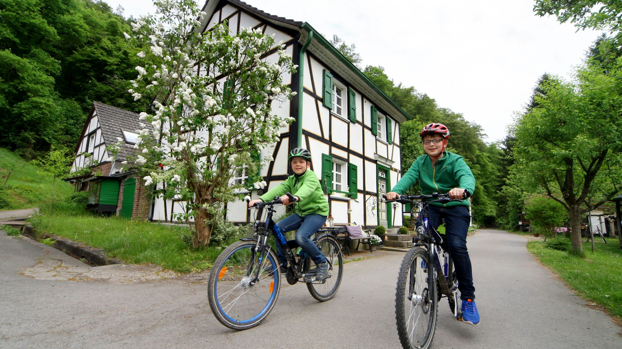 Altenberg/Odenthal/Leverkusen/Burscheid: Teil 1 der Serie „Das Rheinland radelt“.