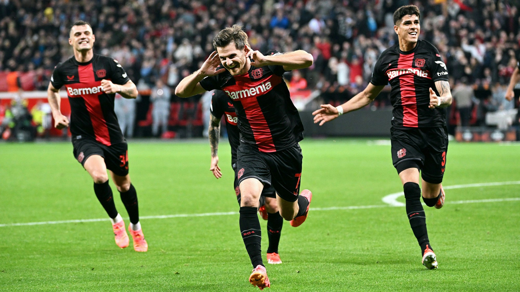 Jubel nach dem Dosenöffner: Leverkusens Einwechselspieler Jonas Hofmann nach seinem Treffer zum 1:0 gegen West Ham United.