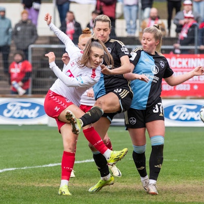 GOOGLE PIXEL Frauen-Bundesliga: 1. FC Köln - 1. FC Nürnberg, 23.03.2024 Alena Bienz 1. FC Köln, 11 mit einer Chance. GOOGLE PIXEL Frauen-Bundesliga, 1. FC Köln - 1. FC Nürnberg, 17. Spieltag, am 23.03.2024, Franz-Kremer-Stadion, Köln DFL regulations prohibit any use of photographs as image sequences and/or quasi-video *** GOOGLE PIXEL Frauen Bundesliga 1 FC Köln 1 FC Nürnberg, 23 03 2024 Alena Bienz 1 FC Köln, 11 mit einer Chance GOOGLE PIXEL Frauen Bundesliga, 1 FC Köln 1 FC Nürnberg, 17 Spieltag, am 23 03 2024, Franz Kremer Stadion, Köln DFL regulations prohibit any use of photographs as image sequences and or quasi video Copyright: xBEAUTIFULxSPORTS/Meuselx