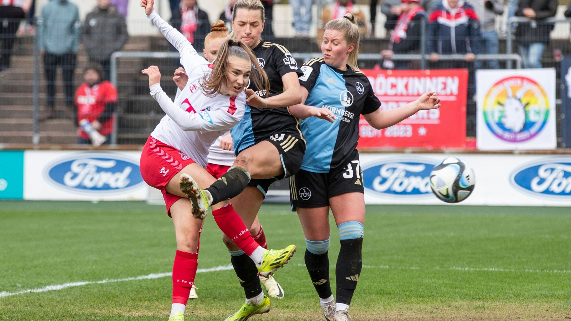 GOOGLE PIXEL Frauen-Bundesliga: 1. FC Köln - 1. FC Nürnberg, 23.03.2024 Alena Bienz 1. FC Köln, 11 mit einer Chance. GOOGLE PIXEL Frauen-Bundesliga, 1. FC Köln - 1. FC Nürnberg, 17. Spieltag, am 23.03.2024, Franz-Kremer-Stadion, Köln DFL regulations prohibit any use of photographs as image sequences and/or quasi-video *** GOOGLE PIXEL Frauen Bundesliga 1 FC Köln 1 FC Nürnberg, 23 03 2024 Alena Bienz 1 FC Köln, 11 mit einer Chance GOOGLE PIXEL Frauen Bundesliga, 1 FC Köln 1 FC Nürnberg, 17 Spieltag, am 23 03 2024, Franz Kremer Stadion, Köln DFL regulations prohibit any use of photographs as image sequences and or quasi video Copyright: xBEAUTIFULxSPORTS/Meuselx