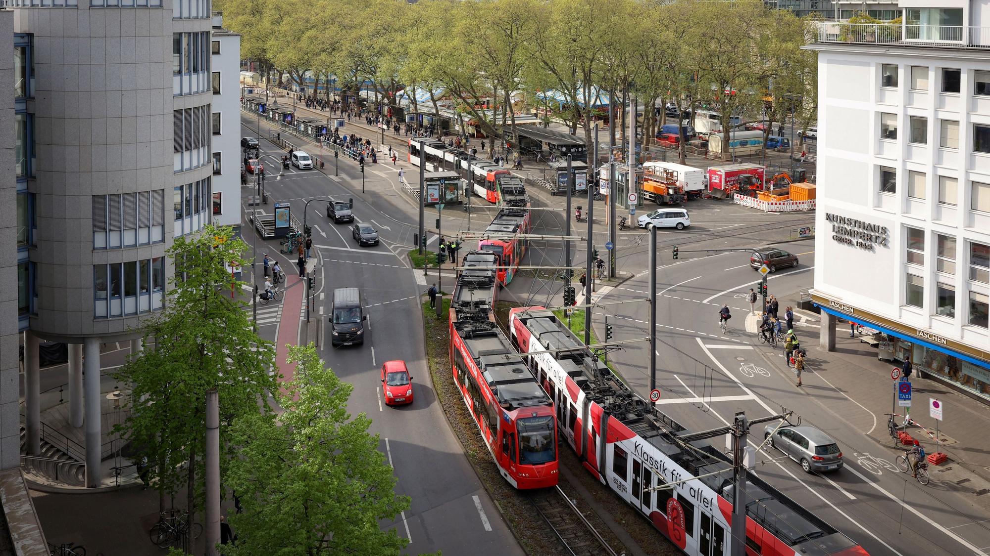 Die Linie 1 soll in Zukunft auf der Ost-West-Achse mit 90 Meter langen Bahnen fahren.