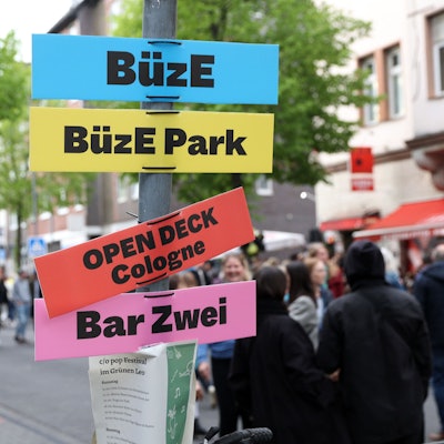 c/o Pop
Rundgang über die kostenlosen Konzerte und dem Markt auf der Venloer Straße.