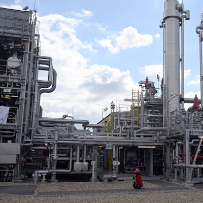 Die größte Bio-LNG-Anlage Deutschlands geht jetzt im im Energy & Chemicals Park Rheinland von Shell in Betrieb.