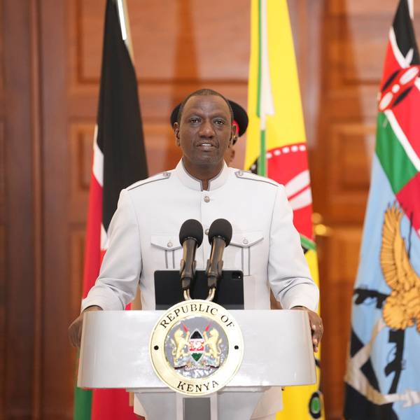 18.04.2024, Kenia, Nairobi: Kenias Präsident William Ruto spricht während einer Pressekonferenz, in der er den Tod des kenianischen Militärchefs, General Ogolla, bekannt gibt.