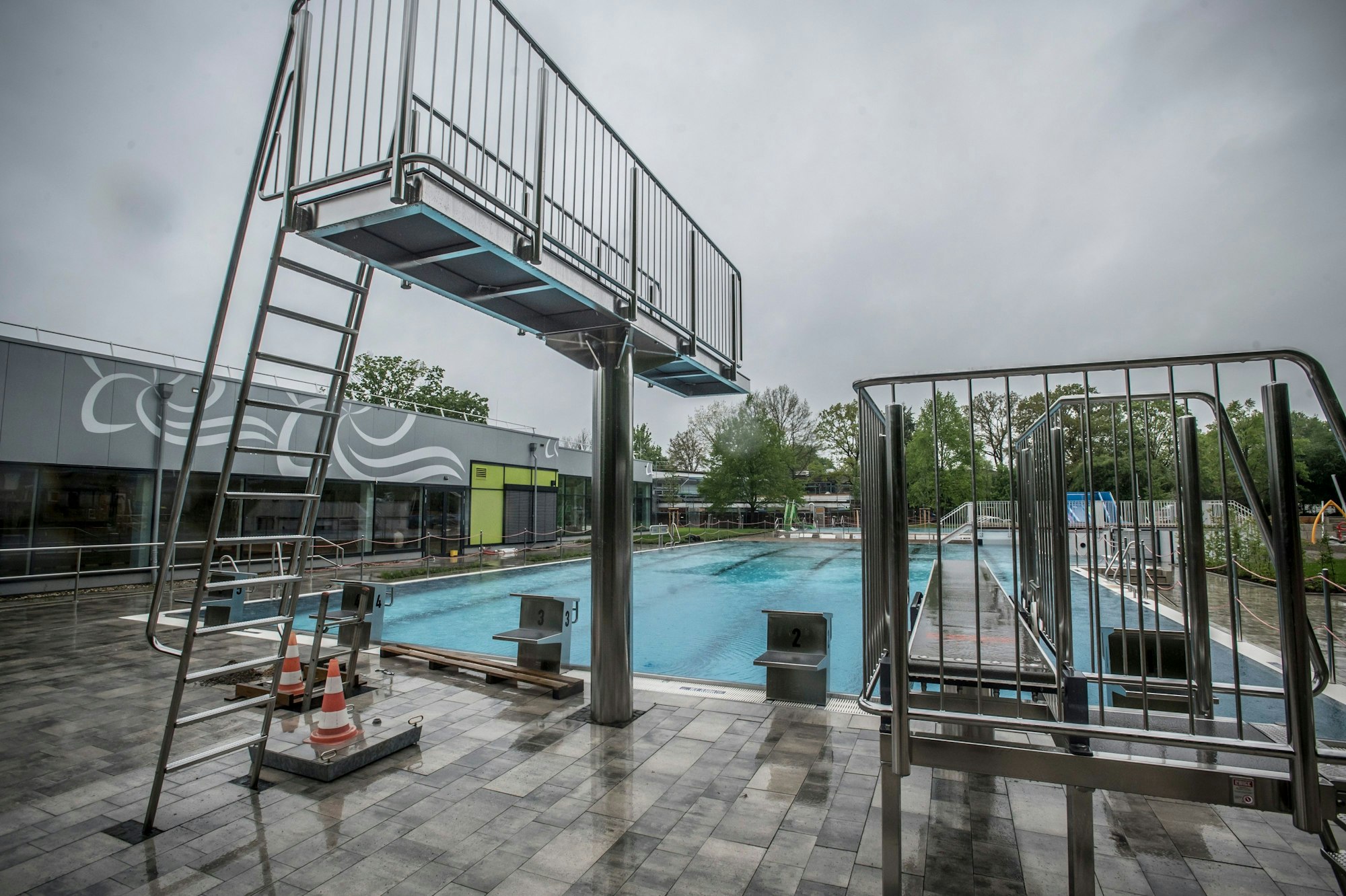 Das neue Freibad Leichlingen ist fast fertig.