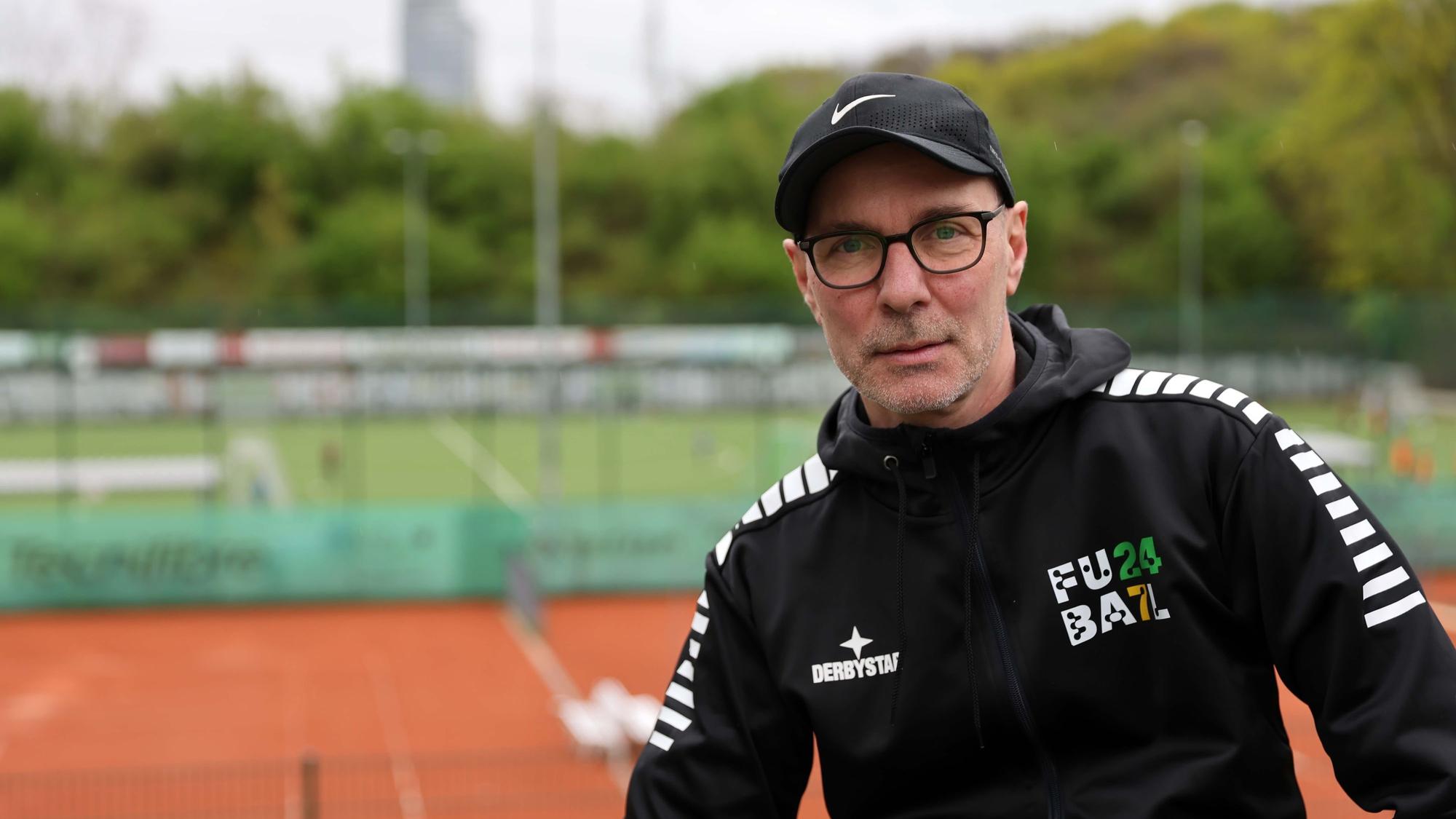 Alles im grünen Bereich: Tobias Thomas liebt den Fußball und die Emotionen, die das Spiel entfachen kann.