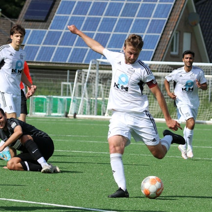 Stephen Kinnen beim Schuss.