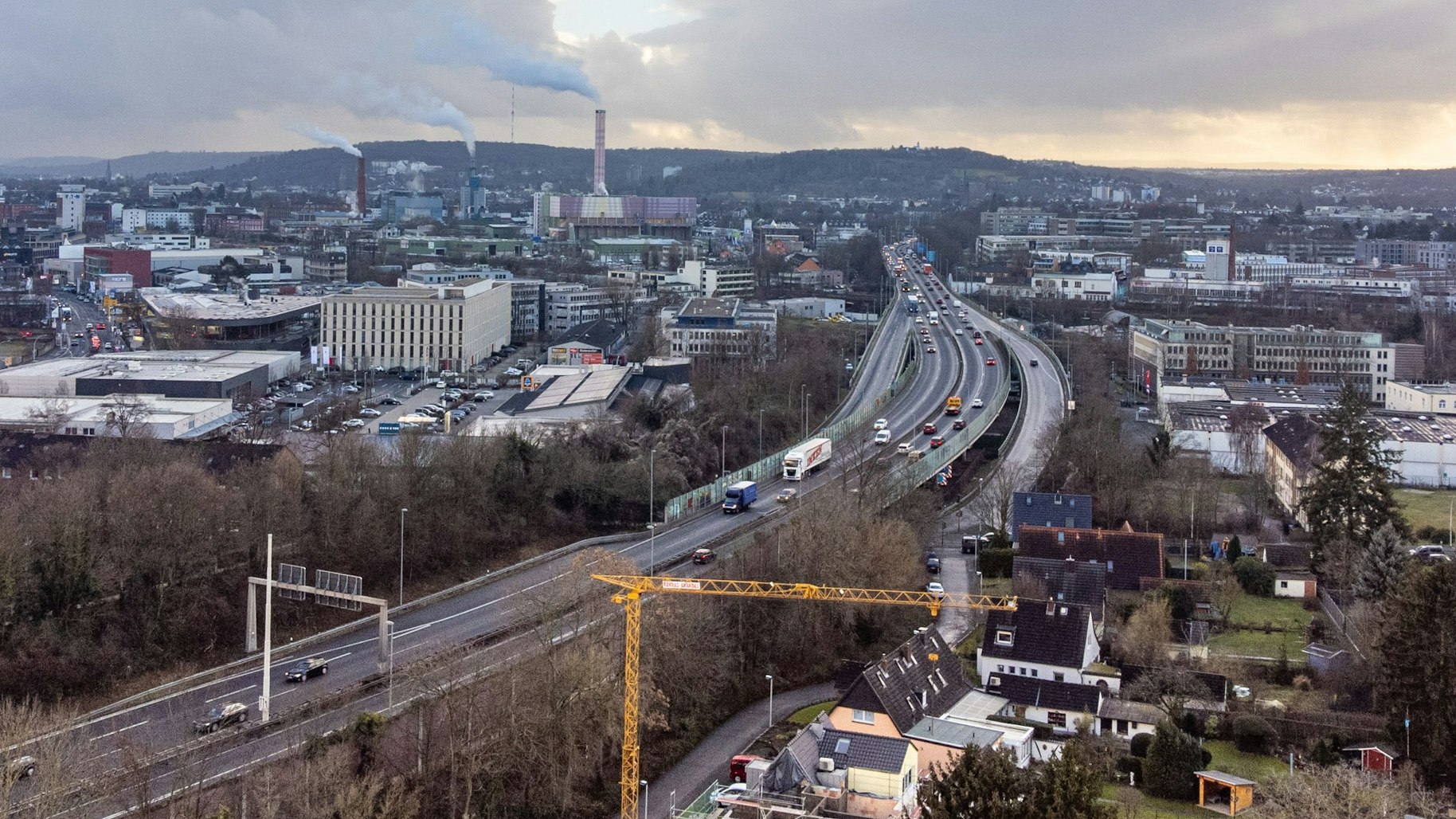 "Tausendfüßler" der A565 in Bonn.