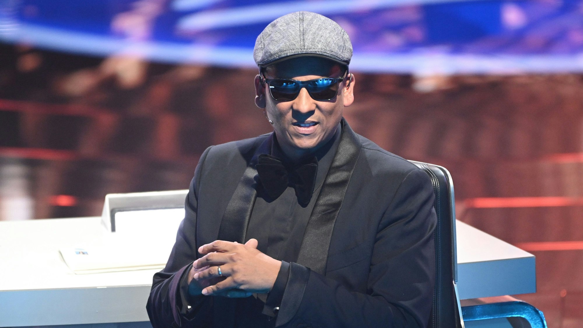 Der damalige Juror Xavier Naidoo sitzt beim Finale der RTL-Castingshow „Deutschland sucht den Superstar 2019“ (DSDS) auf der Bühne. (Archivbild)