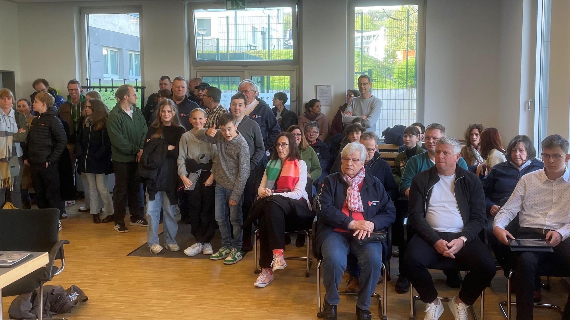 Großer Andrang bei der Sitzung des Haupt- und Finanzausschusses im Sitzungssaal des Rathauses.