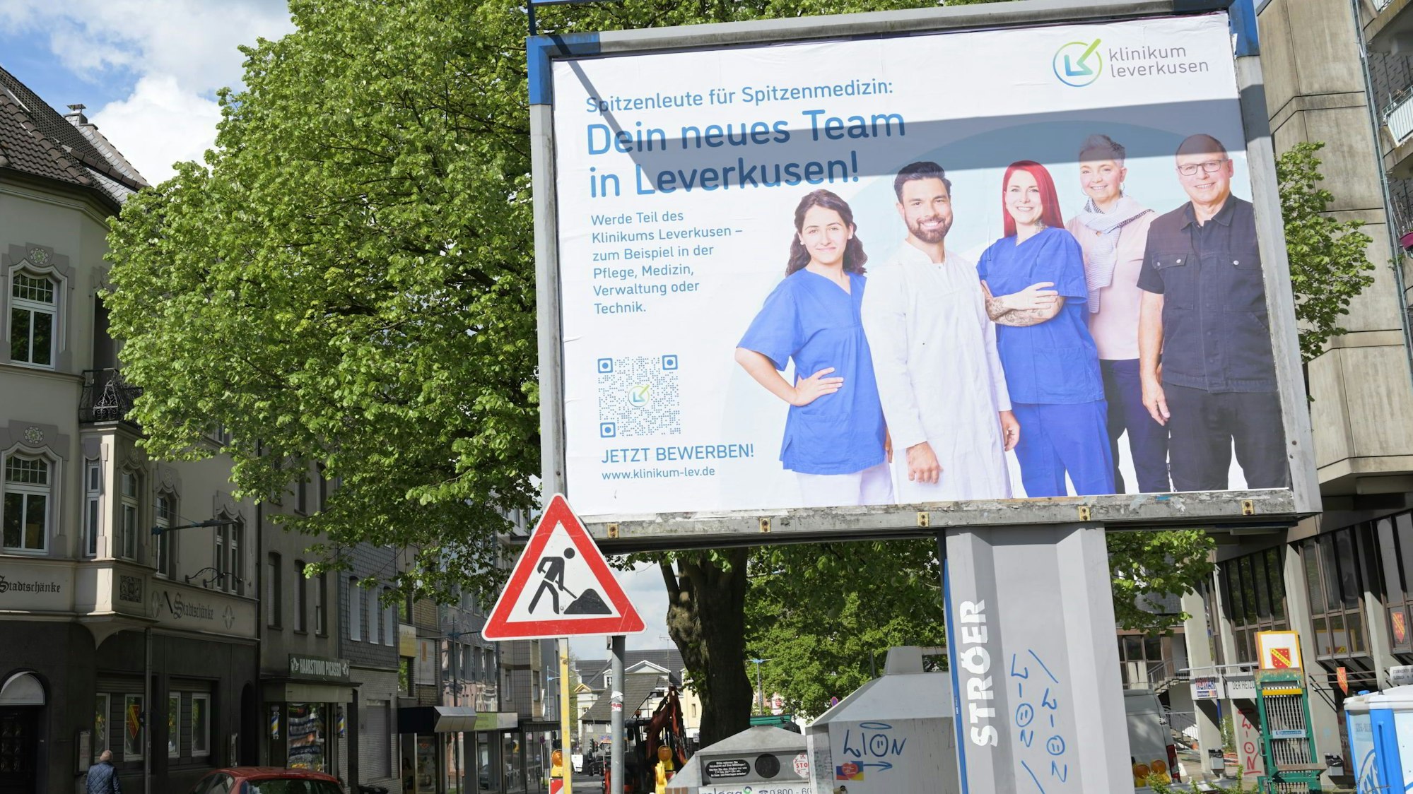 Klinikum Leverkusen wirbt um Pfleger mitten in Gladbach.