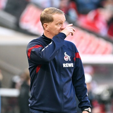Fussball, Bundesliga, Deutschland, Herren, Saison 2023/2024, 30. Spieltag, Rhein Energie Stadion Köln, 1. FC Köln - SV Darmstadt 98 0:2 Cheftrainer Timo Schultz KOE enttäuscht. Enttäuschung, Frust, Aktion.