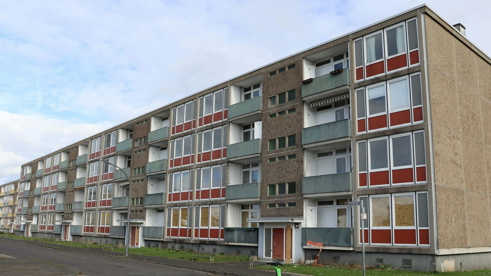 Die Stadt teilte der Bezirksvertretung Mülheim mit, dass sie keinen Einfluss auf die Entscheidungen der GAG nehmen kann. Foto: Uwe Schäfer