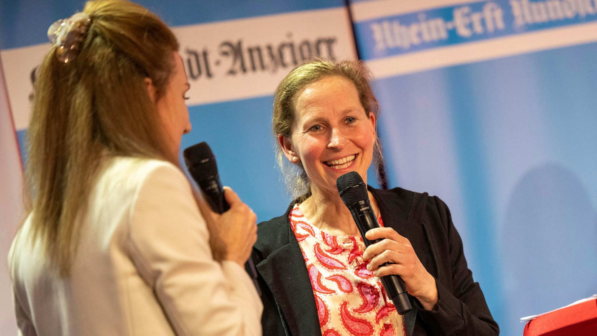Marion Rodewald, Hockey-Olympiasieger 2004, fungierte als Patin für die Mannschaftswertung.