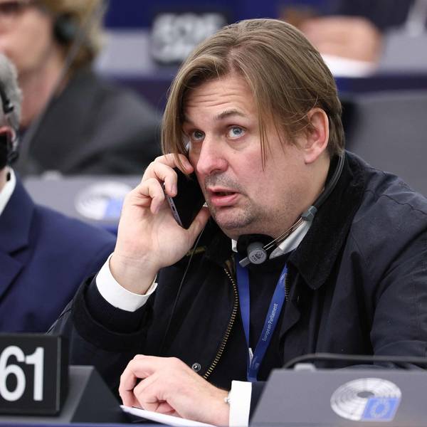 Maximilian Krah (AfD) nimmt am Dienstag (23. April) an einer Sitzung des Europaparlaments teil.