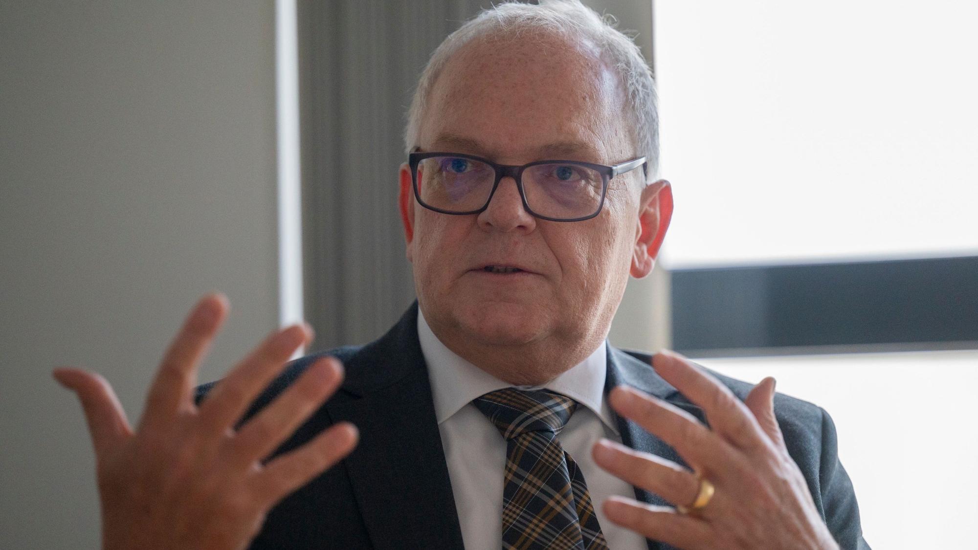 Polizeipräsident Johannes Hermanns plant, gegenüber möglichen Randalierern durchzugreifen.