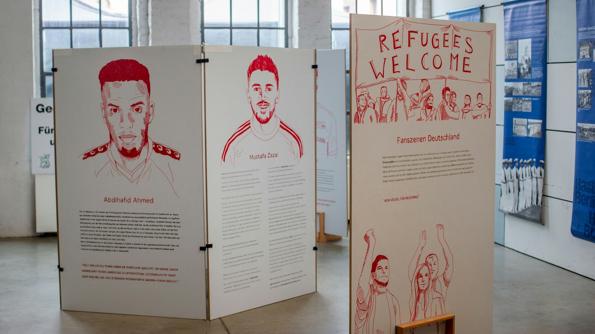 Ausstellung im Rahmen der co/pop
Ausstellung „Flucht, Migration, Fußball“.