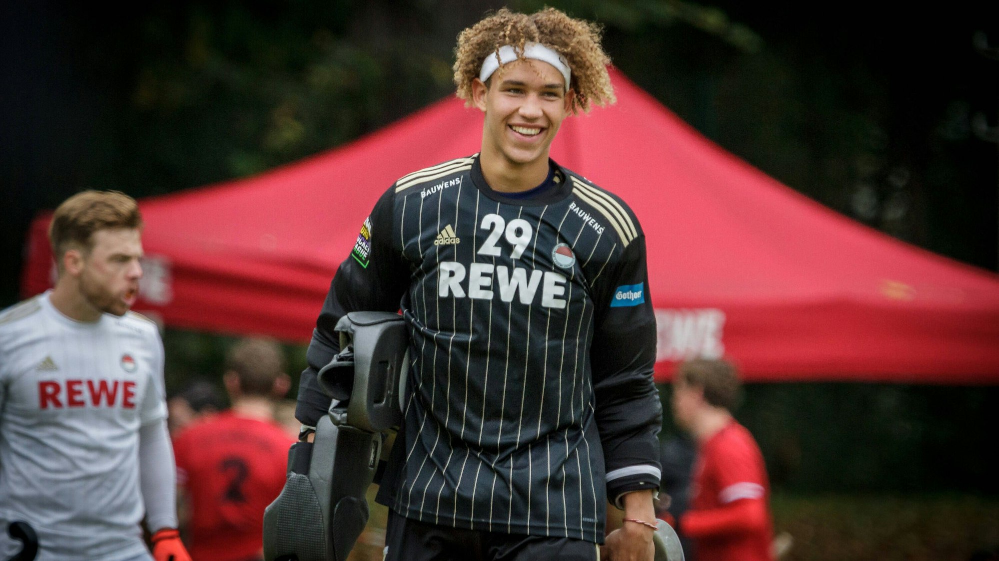 1. Herren Hockey Bundesliga, Rot-Weiß Köln - SC Frankfurt 1880, 23.10.2021 Joshua William Onyekwue Nnaji Rot-Weiss Köln 29, Rot-Weiß Köln - SC Frankfurt 1880 am 23.10.2021 im KTHC Stadion Rot-Weiss Köln, Köln *** 1 Mens Hockey Bundesliga, Rot Weiß Köln SC Frankfurt 1880, 23 10 2021 Joshua William Onyekwue Nnaji Rot Weiss Köln 29 , Rot Weiß Köln SC Frankfurt 1880 on 23 10 2021 at KTHC Stadium Rot Weiss Köln, Cologne. Copyright: xBEAUTIFULxSPORTS/MarcxJungex